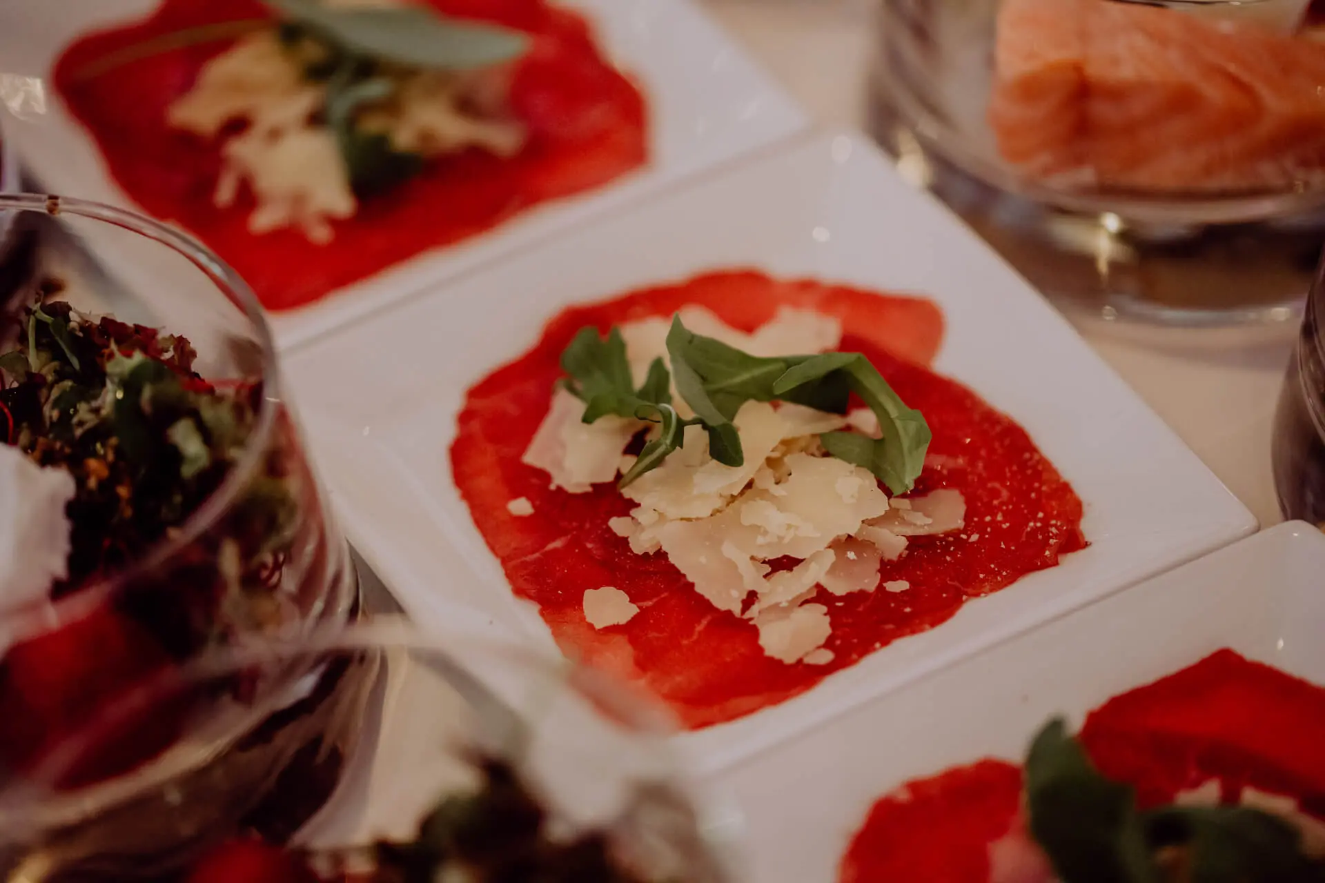 Proevertjesbuffet met carpaccio bij Alta Ripa in Oud-Turnhout