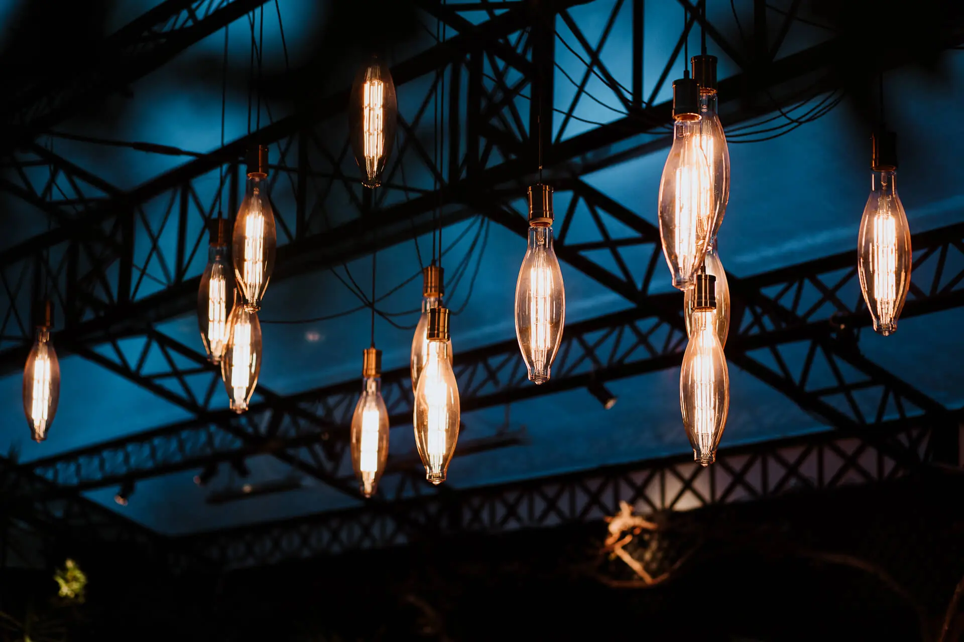 Edisonlampen aan het plafond