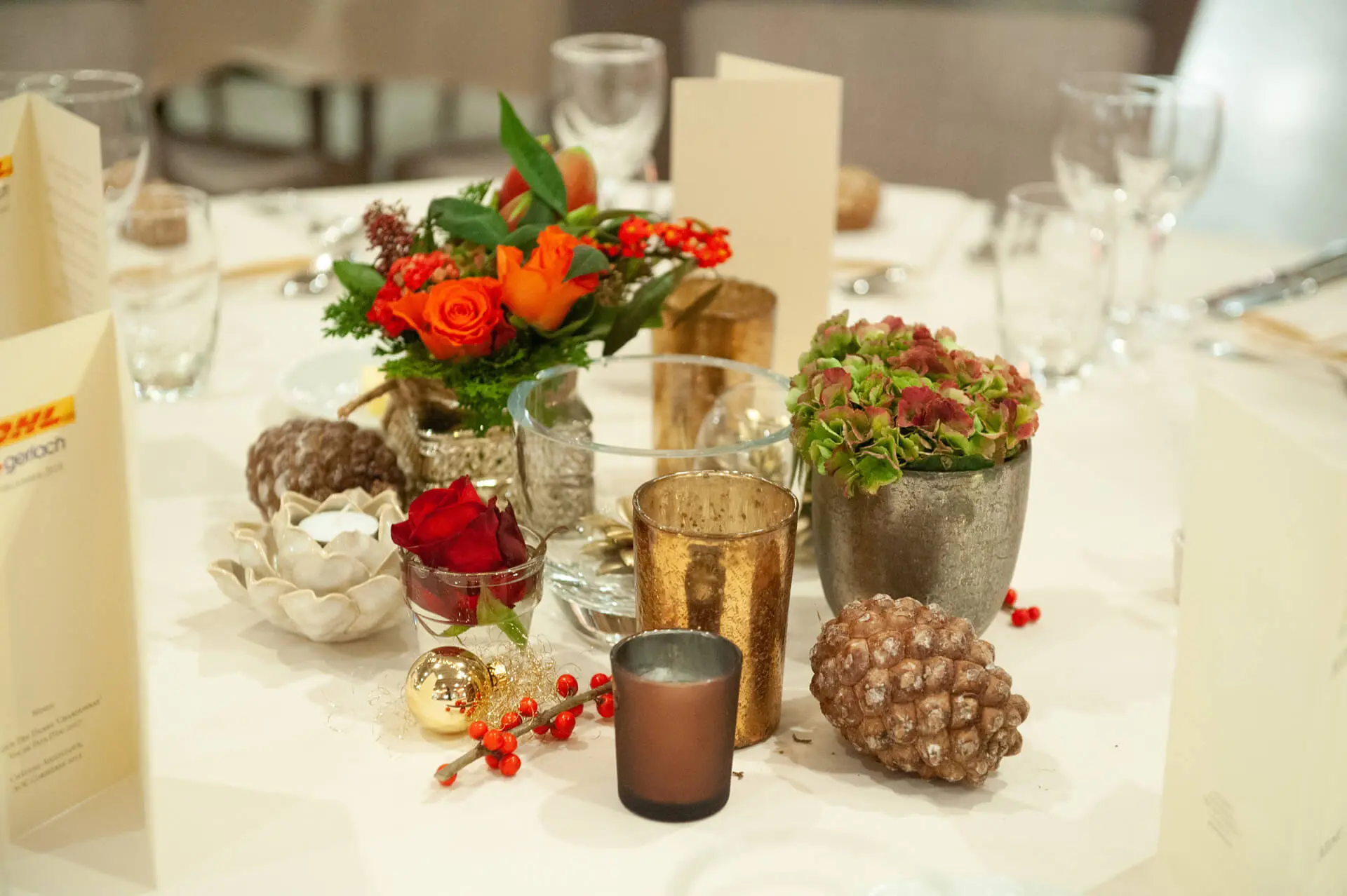 Tafeldecoratie in kerstthema