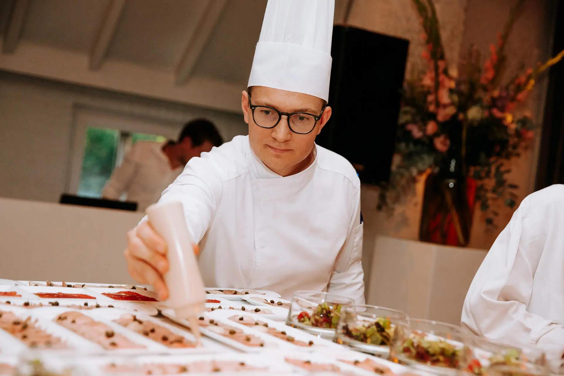 Chef Steph Geenen bij proevertjesbuffet bij Alta Ripa